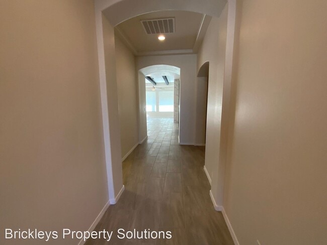Building Photo - 3 br, 2.5 bath House - 163 Suez Rd NE