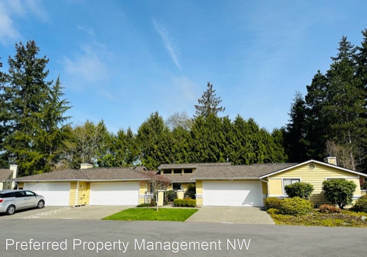 15904 Village Green Dr