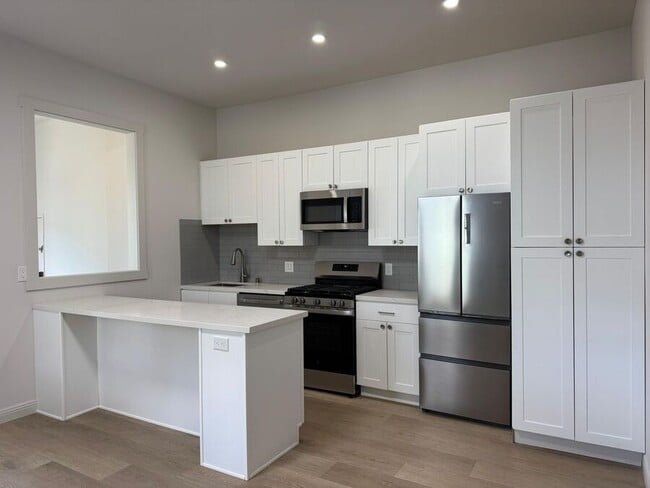 Photo - 169 Fair Oaks St Apartment