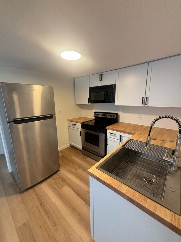 Foto principal - 2825 Collins St