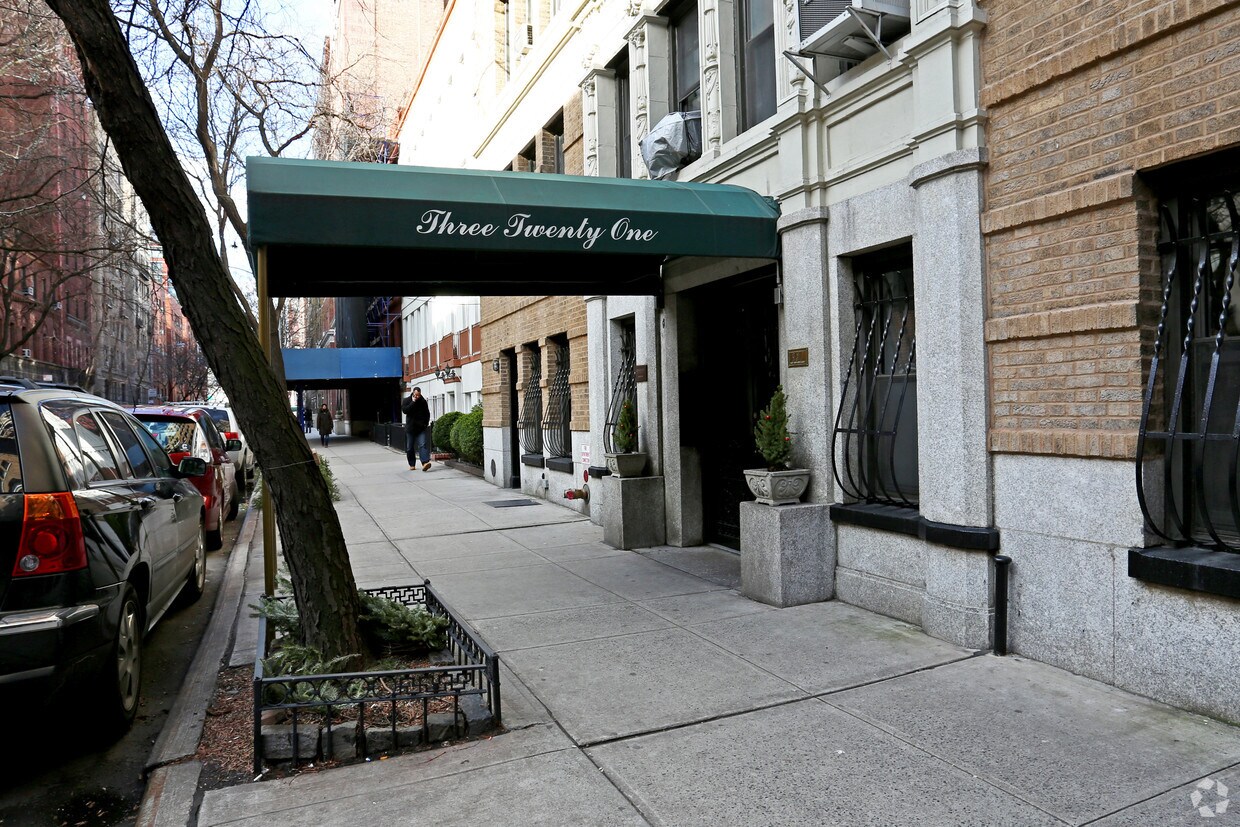 Primary Photo - 321 W 55th St