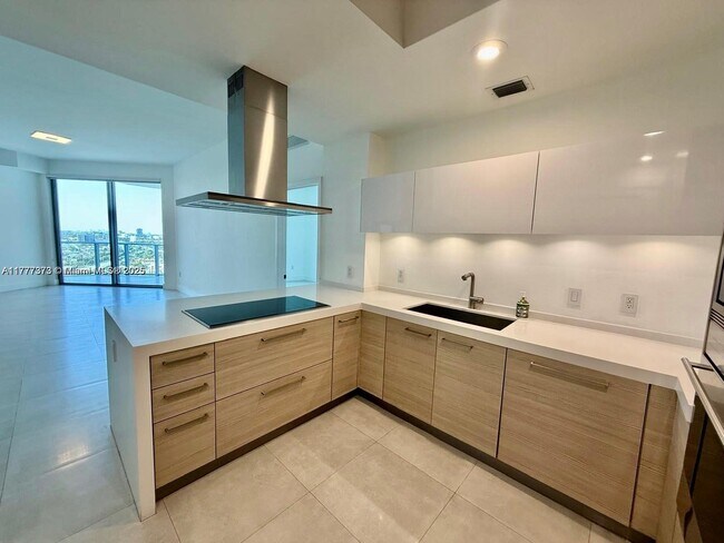 Foto del edificio - 17301 Biscayne Blvd