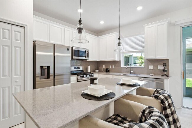 Building Photo - 5732 Skytop Dr