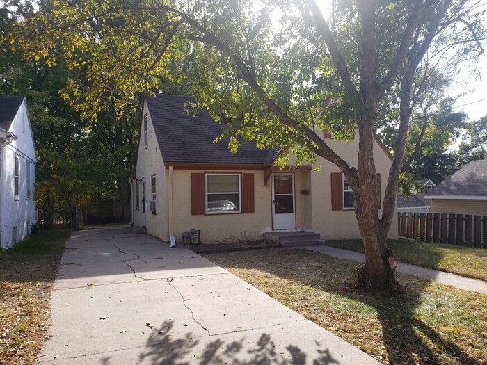 Foto principal - Three bedroom house for rent