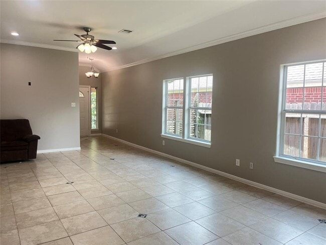 Foto del edificio - 6430 Skyview Dr