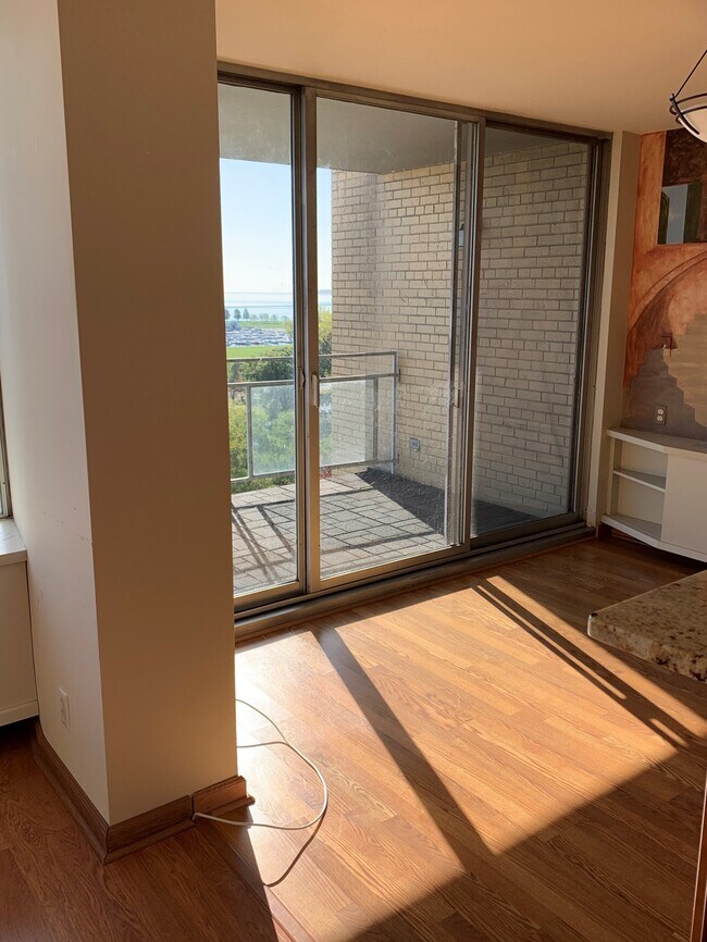 Foto del edificio - 1610 N Prospect Ave