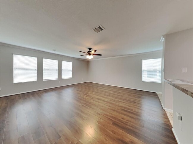 Building Photo - 9968 Hyacinth Way