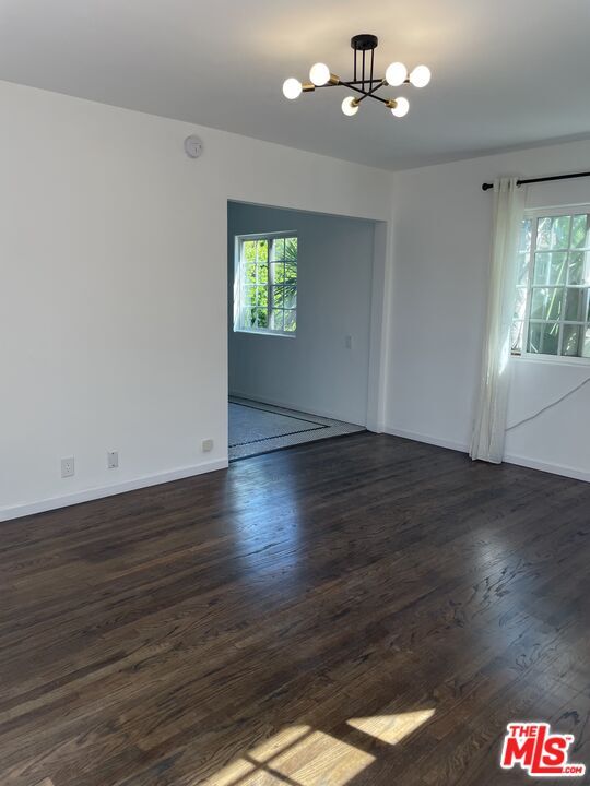 Building Photo - 3360 Glenhurst Ave
