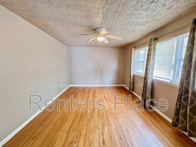 Foto del edificio - 5611 S Rockford Ave