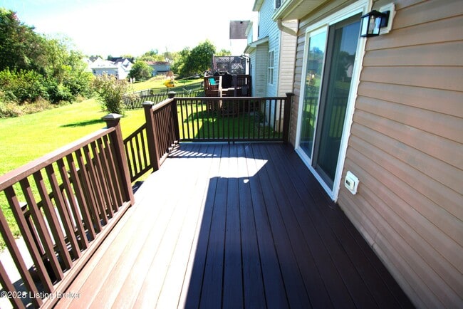 Building Photo - 10407 Pinoak View Dr