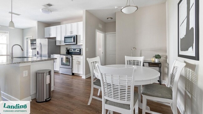 Building Photo - 215 Hunters Lk Wy