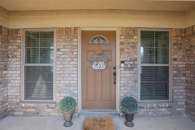 Building Photo - 1803 Waterwood Dr