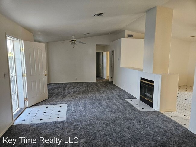Building Photo - 3 br, 2.5 bath House - 5154 S. Silver Bull...