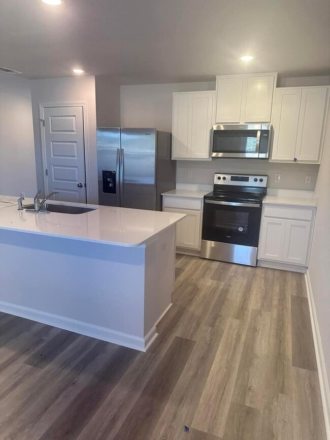 Building Photo - 4750 Airmen Dr