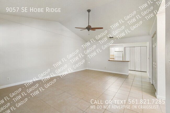 Foto del edificio - 9057 SE Hobe Ridge Ave