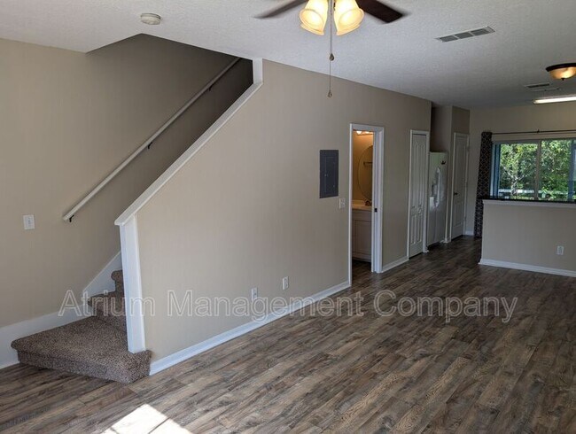 Building Photo - 404 Wilton Cir