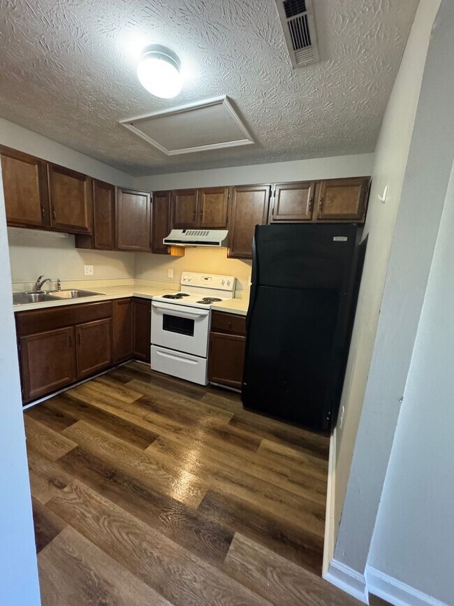 Foto del edificio - 1008 Preston St