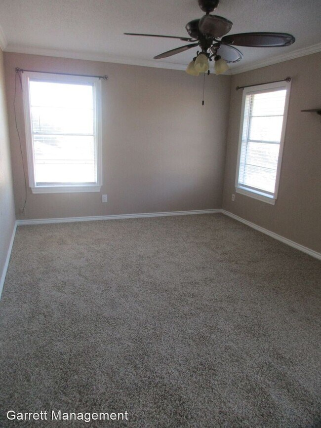 Foto del edificio - 3 br, 2 bath House - 12 Caprice Ln