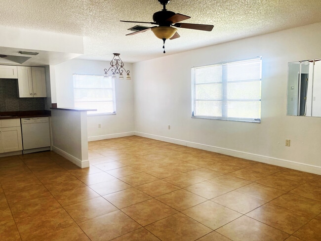 Foto del edificio - 1104 SE 8th St