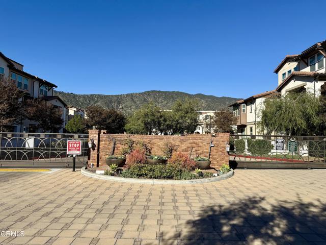 Foto principal - 629 W Foothill Blvd