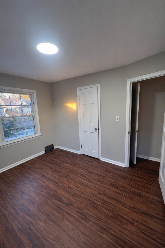 Building Photo - 15902 Corkhill Rd