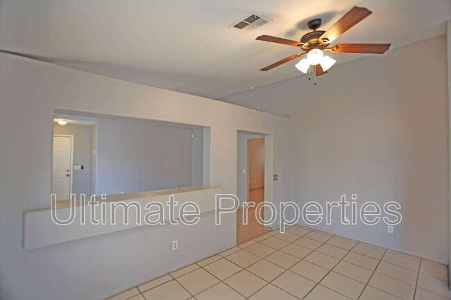 Building Photo - 3232 W Lone Cactus Dr