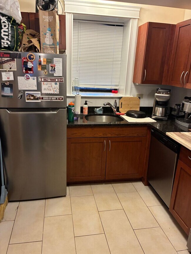 Foto del edificio - Great Deal on Allston 1bed / 1bath available 2/1/2026
