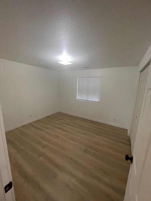 Foto del edificio - 6441 W Douglas St