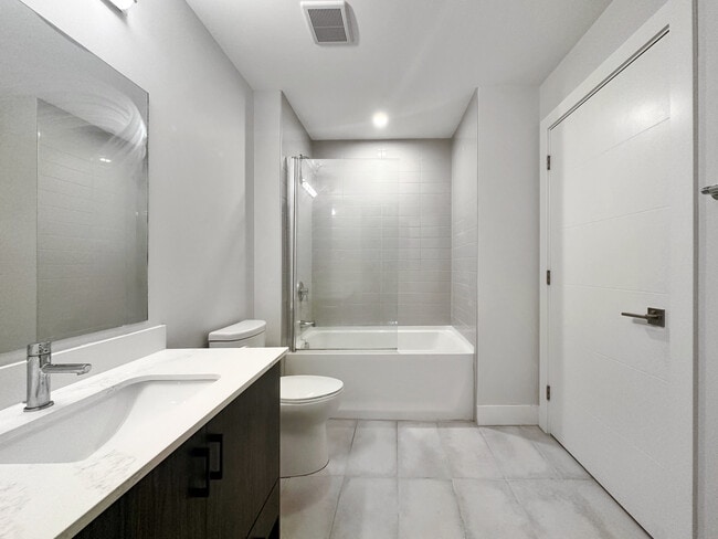 Building Photo - Wentworth Terrace Estates 185