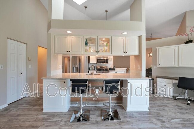 Building Photo - 8377 Parkside Dr