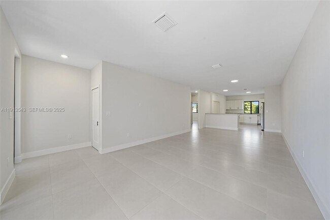 Foto del edificio - 4313 E 8th Ct