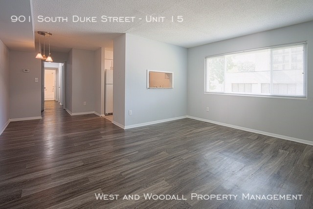 Primary Photo - 901 S Duke St