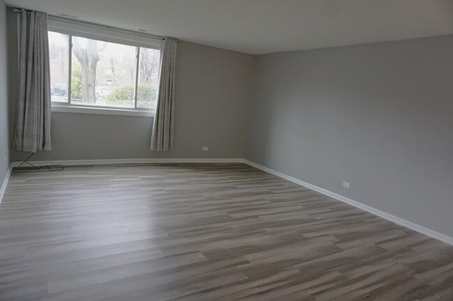 Foto del edificio - 2650 Brookwood Way Dr