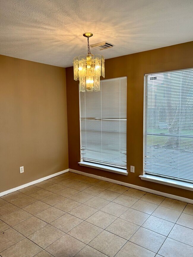 Foto del edificio - 18315 Willow Moss Dr