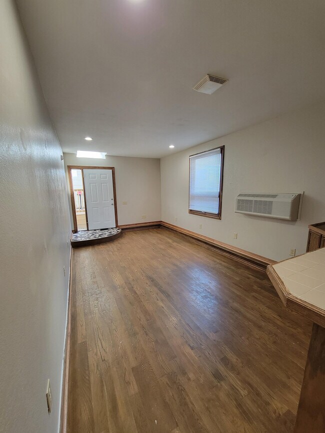 Foto del edificio - 213 S Fountain St