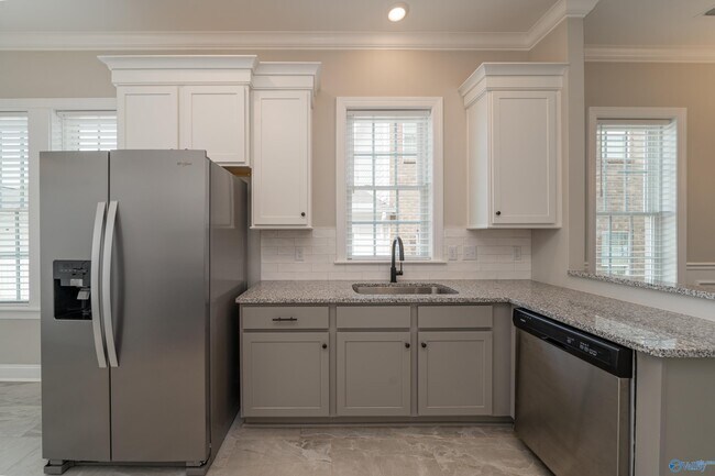 Building Photo - 108 Bourbon Aly