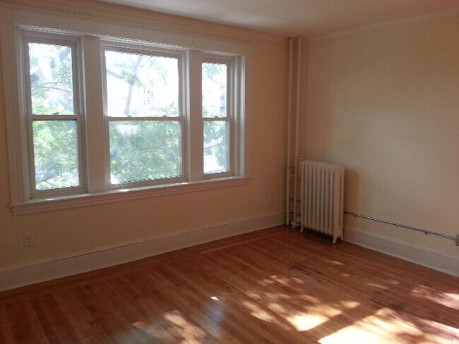 Building Photo - 1615 Commonwealth Ave