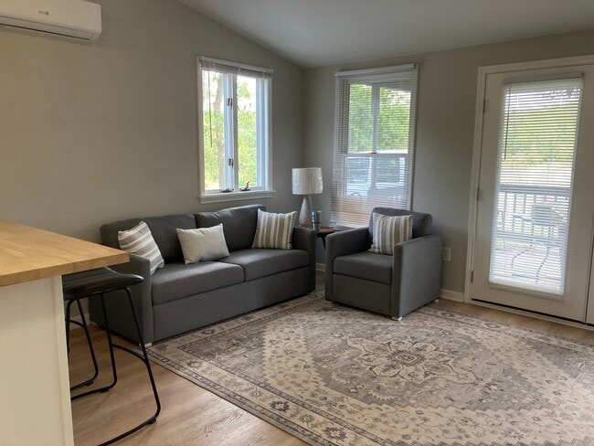 Building Photo - 6213 Rough Rd