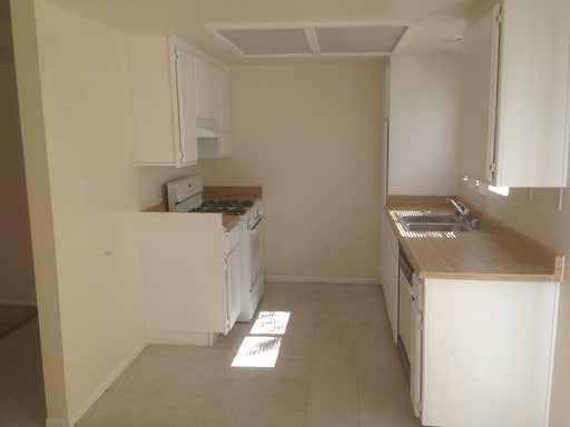 Building Photo - 12715 Navajo Pl