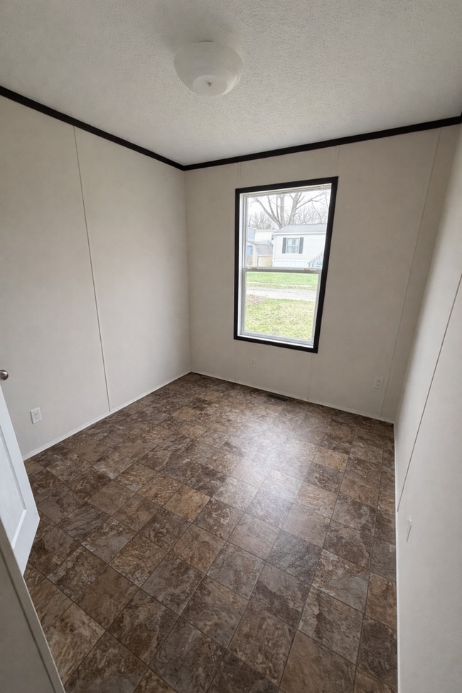 Building Photo - 266 S Birdsall Dr