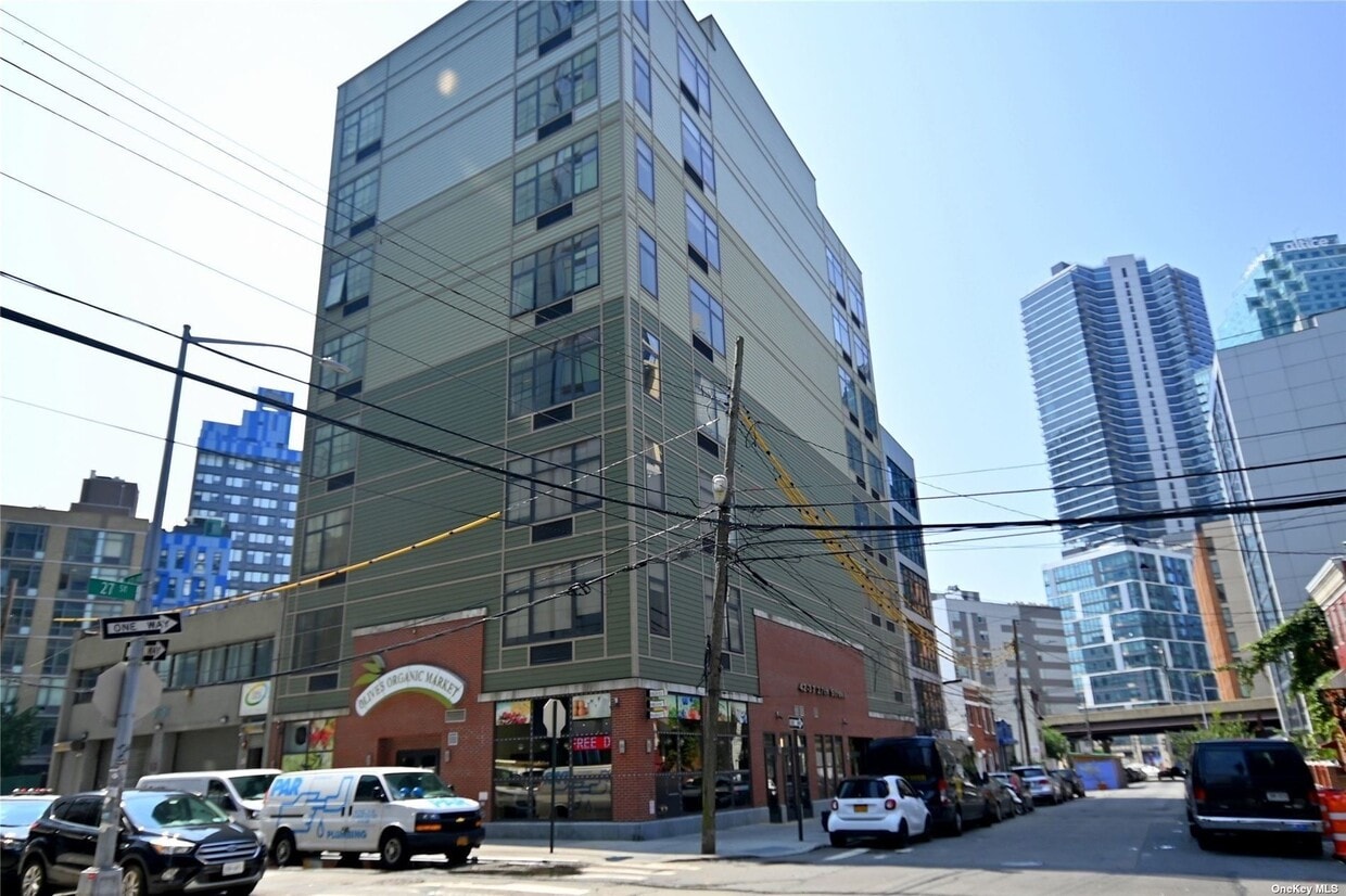 Primary Photo - 4237 27th St