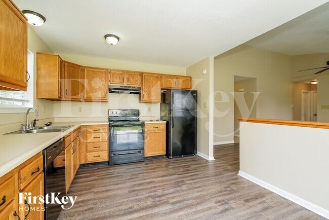 Building Photo - 4126 Beechwood Ct