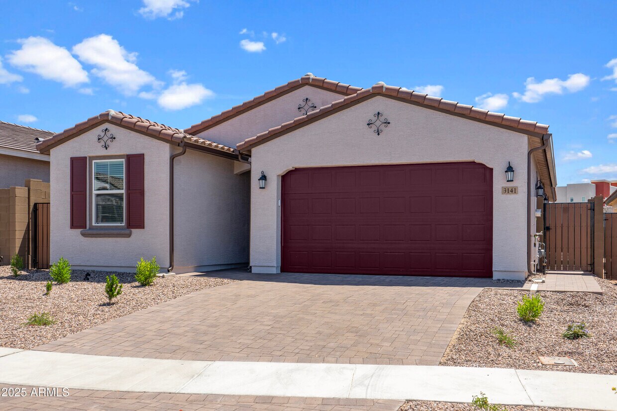 Primary Photo - 3141 S 155th Ln