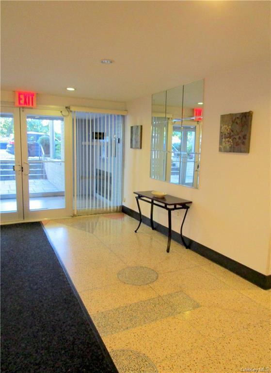 Foto del edificio - 4315 Webster Ave
