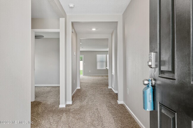 Building Photo - 9051 Tahoe Ln