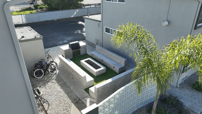 Interior Photo - 6587 Cervantes Rd