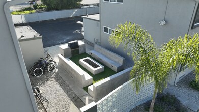 Interior Photo - 6587 Cervantes Rd
