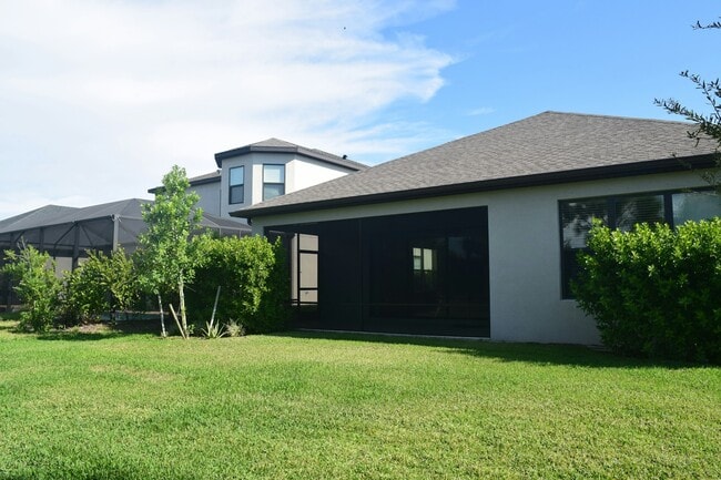 Foto del edificio - 15333 Isla Palma Ln