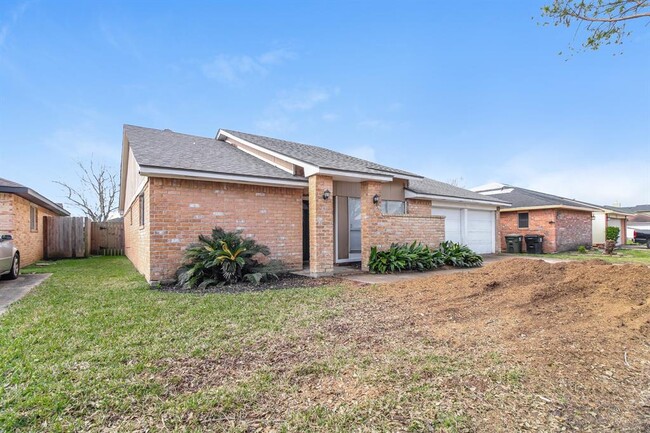 Building Photo - 17110 Quail Park Dr