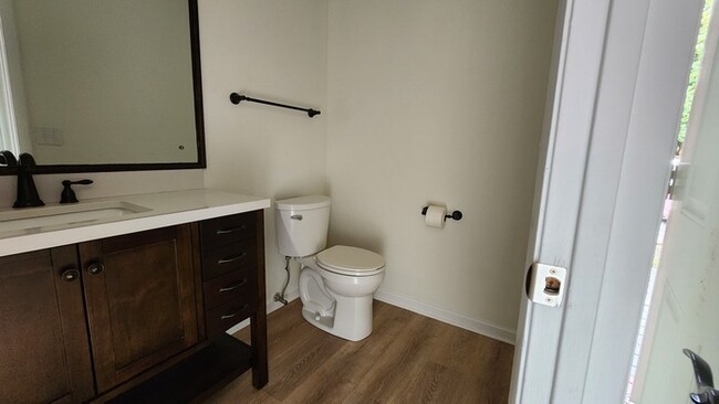 Foto del edificio - Fully remodeled condo in Johnson City